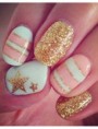 /album/fotogallerij/ster-met-licht-roze-en-glitter-nagels-jpg/